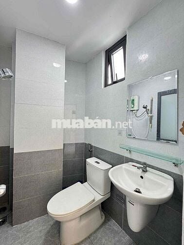 Phòng Thoáng Mát, An Ninh Ngay Lottemart Quận 7