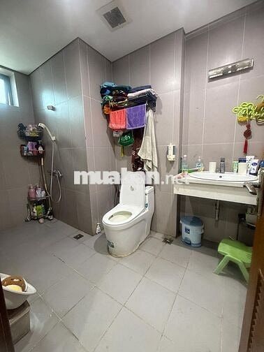 Bán gấp CH R3 Goldmark City 136 Hồ Tùng Mậu, 94m2,3N,2WC, giá 9.5tỷ