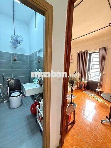 Nhà mặt tiền 5 tầng Bàu Cát - Tân Bình tiện kinh doanh (4,2m x 10m)