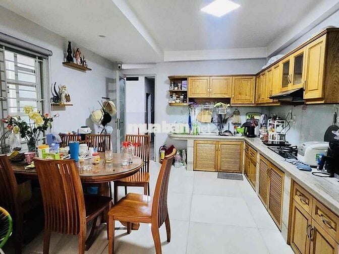 ĐỊNH CƯ BÁN GẤP – CHDV 5 TẦNG – 9PN/11WC - thu 35tr/th HUỲNH VĂN BÁNH