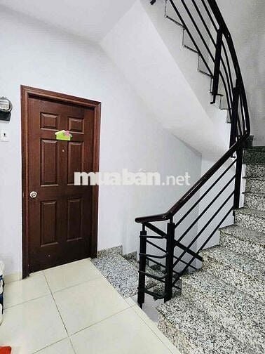 ĐỊNH CƯ BÁN GẤP – CHDV 5 TẦNG – 9PN/11WC - thu 35tr/th HUỲNH VĂN BÁNH