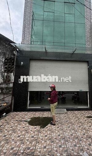 Cho Thuê nhà nguyên căn 3 tầng măt tiền phạm văn đồng