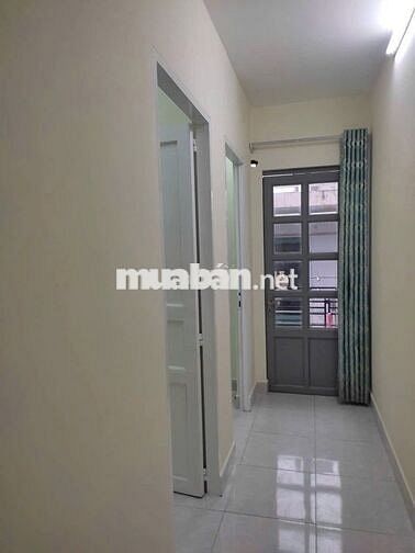 Bán nhà 3 lầu Trần Xuân soạn, Tân Hưng. SHR