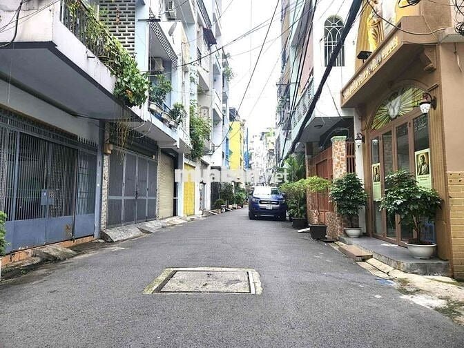 ĐỊNH CƯ BÁN GẤP – CHDV 5 TẦNG – 9PN/11WC - thu 35tr/th HUỲNH VĂN BÁNH