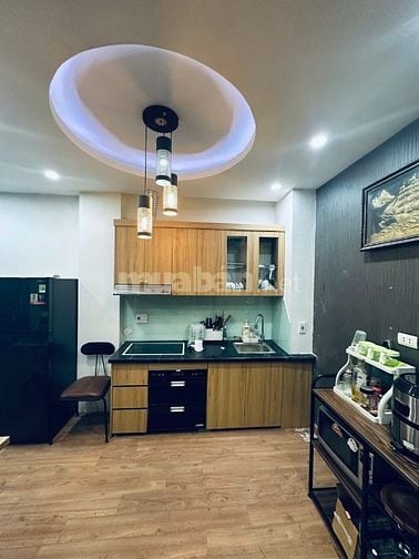 Chính Chủ Cho Thuê Mặt Bằng Tầng 5  Nhà Số 30 Trần Quang Diệu