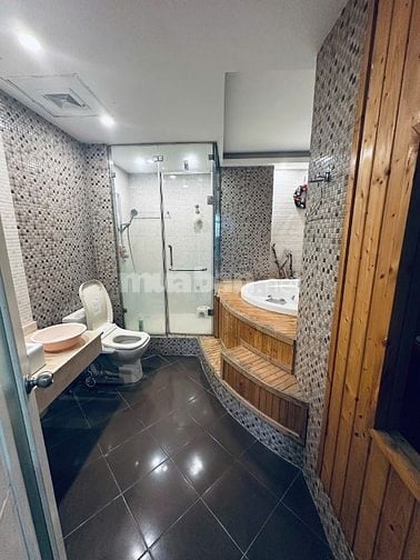 Chính Chủ Cho Thuê Mặt Bằng Tầng 5  Nhà Số 30 Trần Quang Diệu