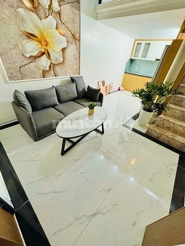 Bán nhà phố Lò Đúc, 25m2, 4 tầng, 3 phòng ngủ riêng biệt, gần mặt phố