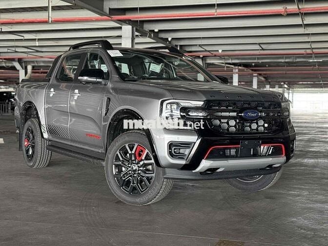 Ford Ranger ưu đãi hấp dẫn xả hàng cuối năm