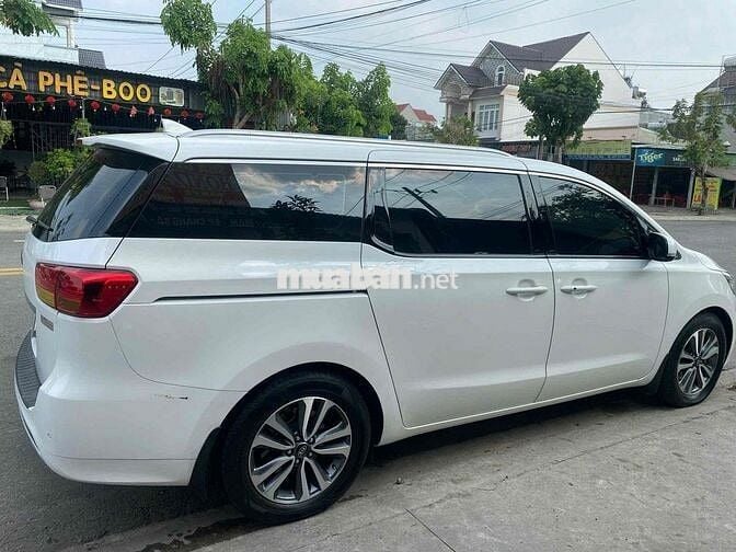 Kia Sedona 2016 3.3L GATH - 120000 km