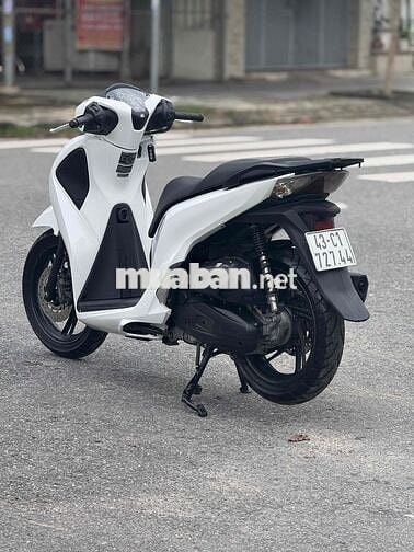 honda- Sh 125 CBS 2018 bs43