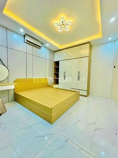 Bán nhà phố Lò Đúc, 25m2, 4 tầng, 3 phòng ngủ riêng biệt, gần mặt phố
