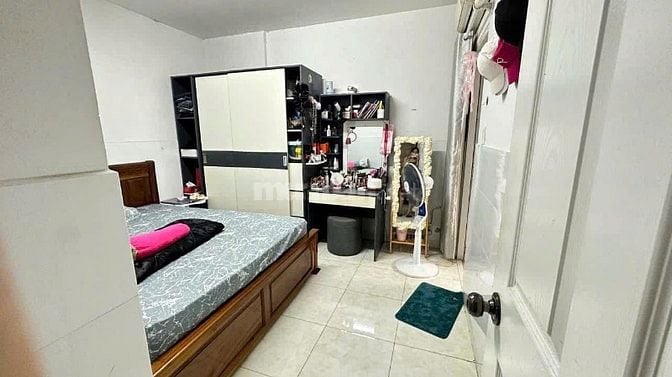 Chung cư Trần Quang Khải, Quận 1: 64m2, 2p ngủ, full nội thất, 11tr/th