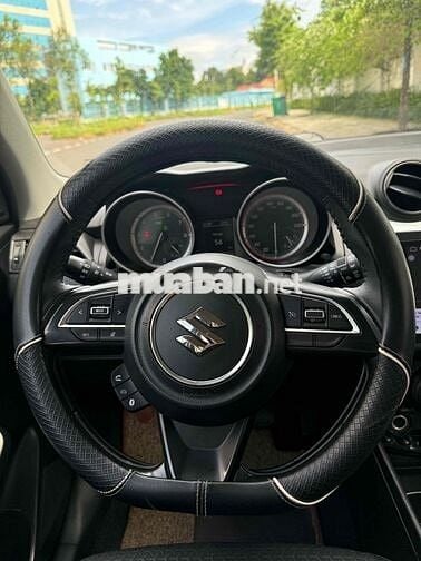 Suzuki Swift 2019 Special Logo Vàng 1 Chủ