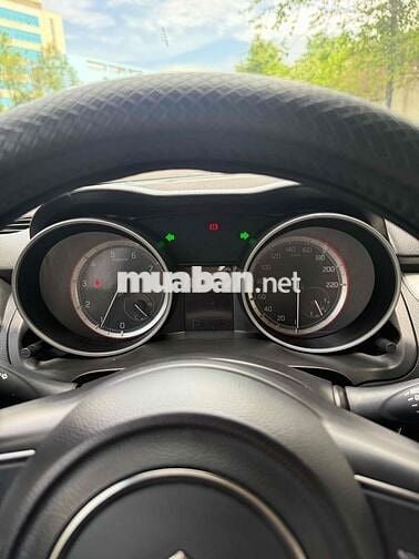 Suzuki Swift 2019 Special Logo Vàng 1 Chủ