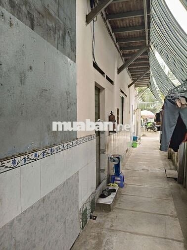 Đổ nợ cần bán gấp nhà LĐT - Giá 1,8 tỷ, 1 trệt 1 lầu, SHR