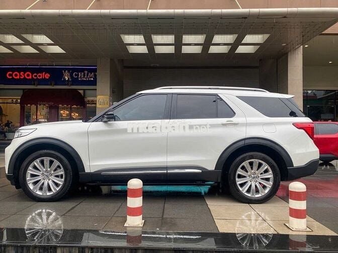 Ford Explorer 2022 màu trắng, 24.300 KM