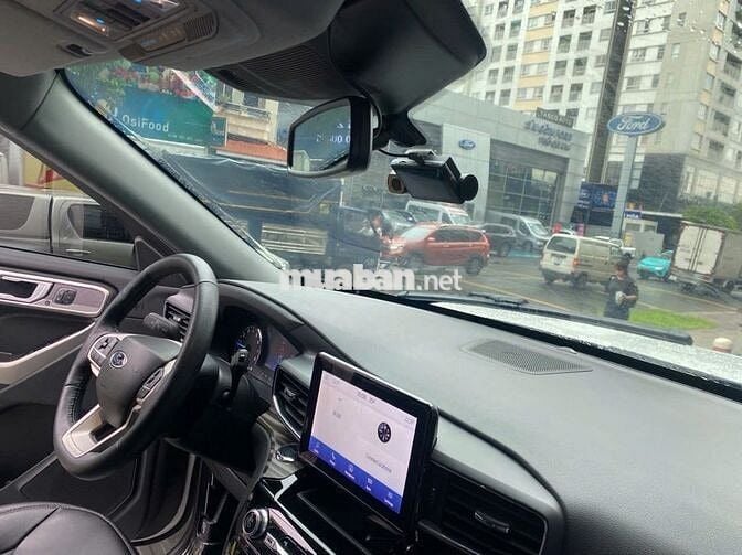 Ford Explorer 2022 màu trắng, 24.300 KM