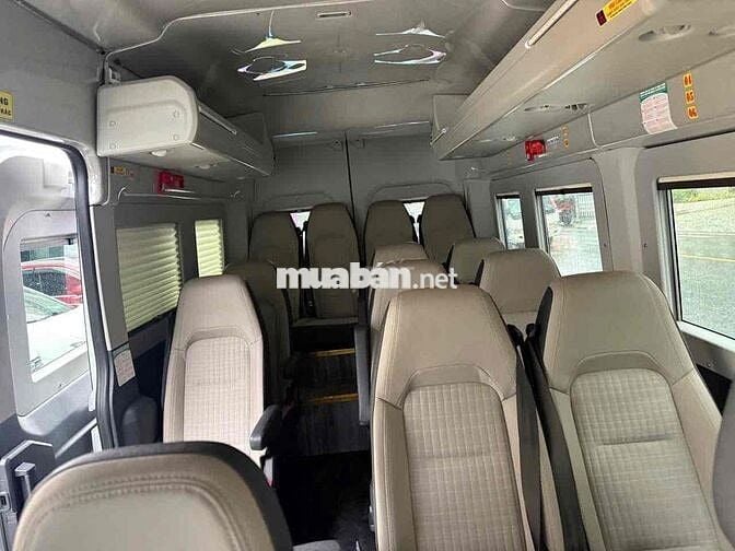 Ford Transit 2024 Premium 16 - 31000 km