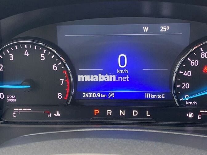 Ford Explorer 2022 màu trắng, 24.300 KM