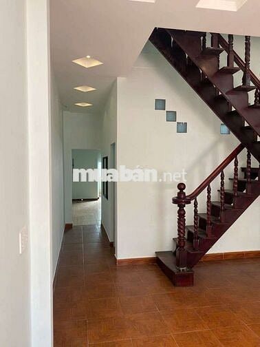 Cho thuê nhà hẻm xe hơi khu bàn cờ chợ Lạc Quang