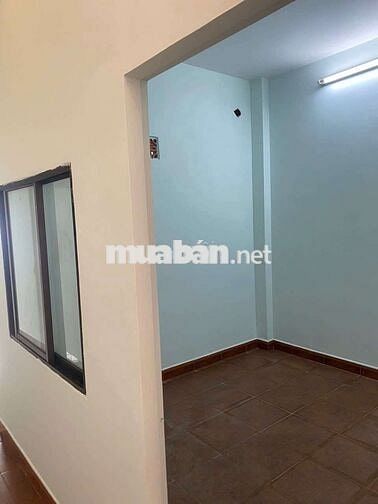 Cho thuê nhà hẻm xe hơi khu bàn cờ chợ Lạc Quang