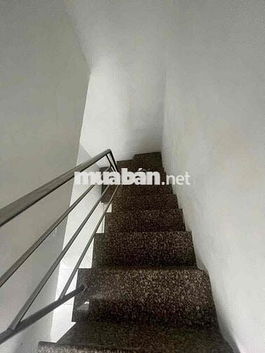 Nhà Bán .DT 3x5 .2 lầu .2 phòng .3 tolet . Kê khai 99 . mễ cốc p15 Q8