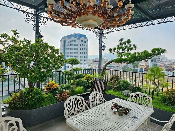 🌸 1. TIỂU CẢNH BAN CÔNG – KHÔNG GIAN NHỎ, CẢM XÚC LỚN