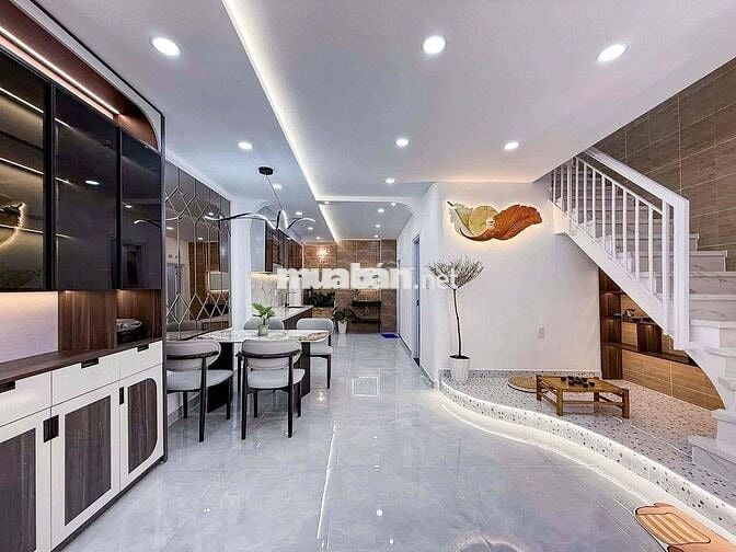 Tìm đâu ra nhà mới 3 tầng , 63m2, full nội thất, đường D2, chỉ 8.95T