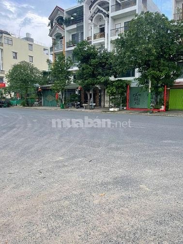 Căn hộ Dịch vụ MT Ng V Quá 4.8x29m đúc 7 tấm có 20 phòng giá 18.5 tỷ 