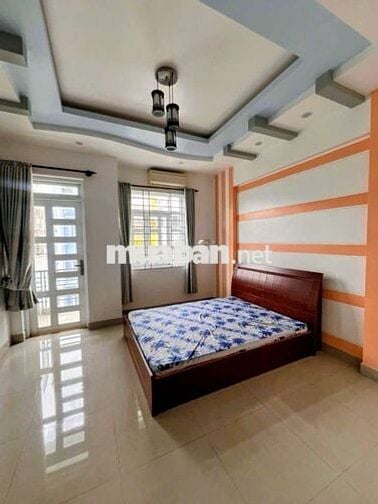 Nhà 6 Tầng 7 Phòng, Đường 10m, Gần Công Viên Làng Hoa