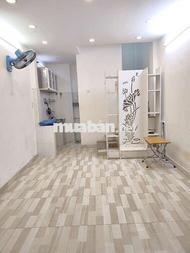 Bán nhà 68/9 Huỳnh Văn Bánh, Q. Phú Nhuận , Nhà 1 Lầu ,Giá :2Tỷ750