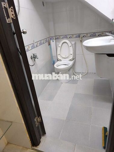 Bán nhà 68/9 Huỳnh Văn Bánh, Q. Phú Nhuận , Nhà 1 Lầu ,Giá :2Tỷ750