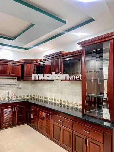 Nhà 6 Tầng 7 Phòng, Đường 10m, Gần Công Viên Làng Hoa