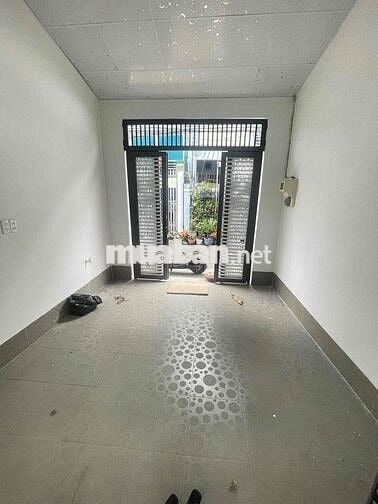 Nhà 2 lầu 3 phòng hẻm Trần Hưng Đạo