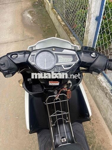 Nouvo 5 chính chủ máy êm ngoại hình xe còn rất mới