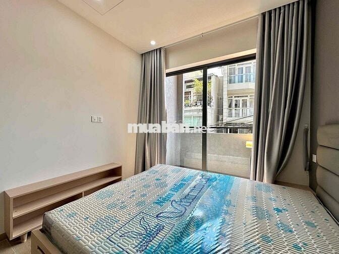 CHO THUÊ CĂN HỘ BAN CÔNG FULL NỘI THẤT NGAY BỜ KÈ HOÀNG SA QUẬN 1 RẺ