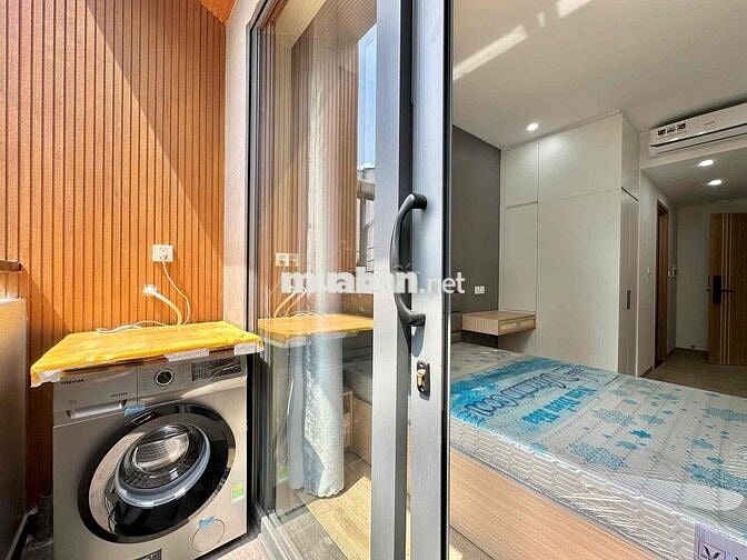 CHO THUÊ CĂN HỘ BAN CÔNG FULL NỘI THẤT NGAY BỜ KÈ HOÀNG SA QUẬN 1 RẺ