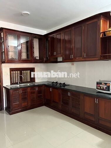 CHO THUÊ  NHÀ NGUYÊN CĂN VILLA GIÁ 26TR, 6 PN  PHỐ TÂY HUẾ