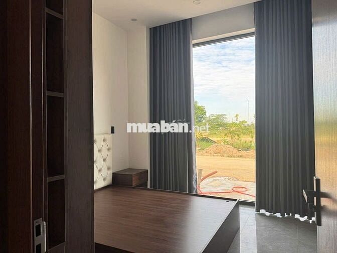 CHO THUÊ  NHÀ NGUYÊN CĂN VILLA GIÁ 30tr , 5 PN GẦN PHỐ TÂY HUẾ