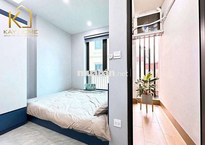 Siêu phẩm CCMN 35m2 full đồ. Ban công thoáng tại Giáp Bát