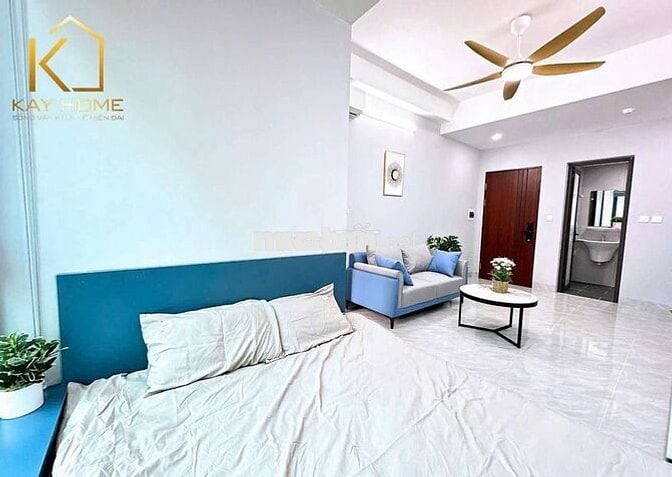 Siêu phẩm CCMN 35m2 full đồ. Ban công thoáng tại Giáp Bát