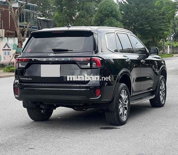 Ford Everest 2022 Titanium 4x2 2.0L