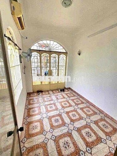 NGUYÊN CĂN PHÚ NHUẬN (4 PHÒNG - FULL MÁY LẠNH )