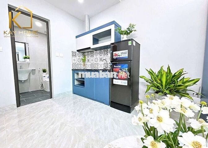 Siêu phẩm CCMN 35m2 full đồ. Ban công thoáng tại Giáp Bát