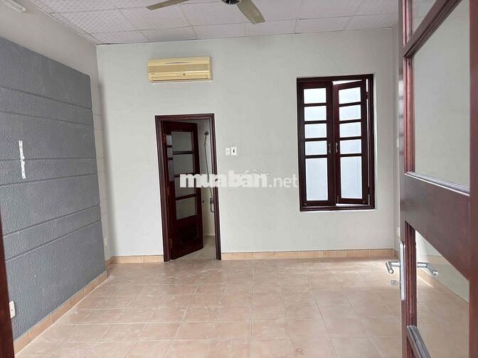 Nguyên căn MT nhà phố 3L văn phòng