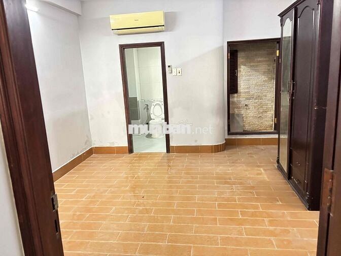 Nguyên căn MT nhà phố 3L văn phòng