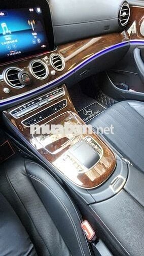 E200 Exclusive Sx 2021 - 19000miles full ls hãng