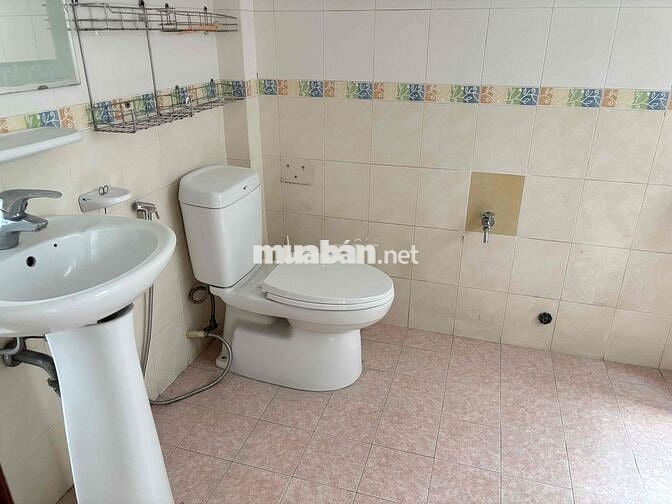 Nguyên căn MT nhà phố 3L văn phòng