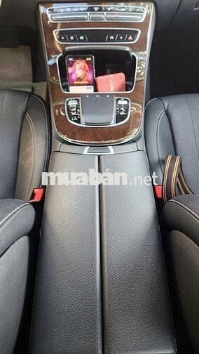 E200 Exclusive Sx 2021 - 19000miles full ls hãng