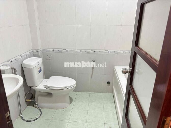 Nguyên căn MT nhà phố 3L văn phòng